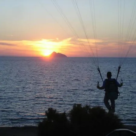 Happy Glamping Kemp Kalamaki (Heraklion)
